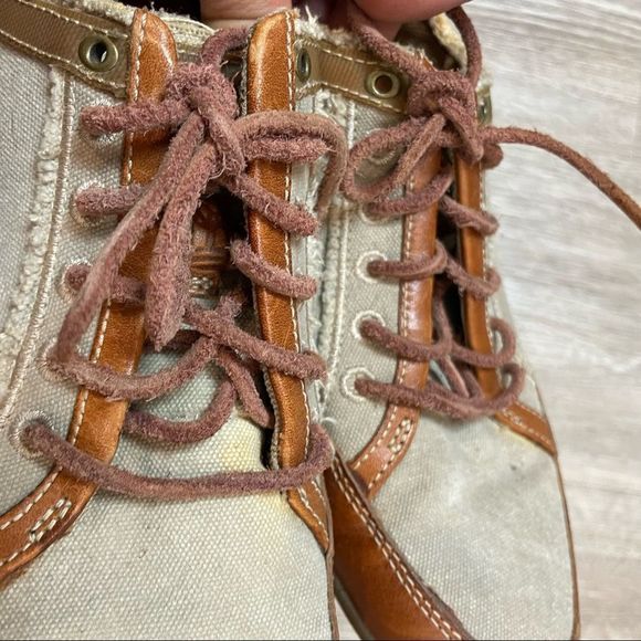 Timberland Canvas Leather Retro Style Sneakers - Picture 5 of 10